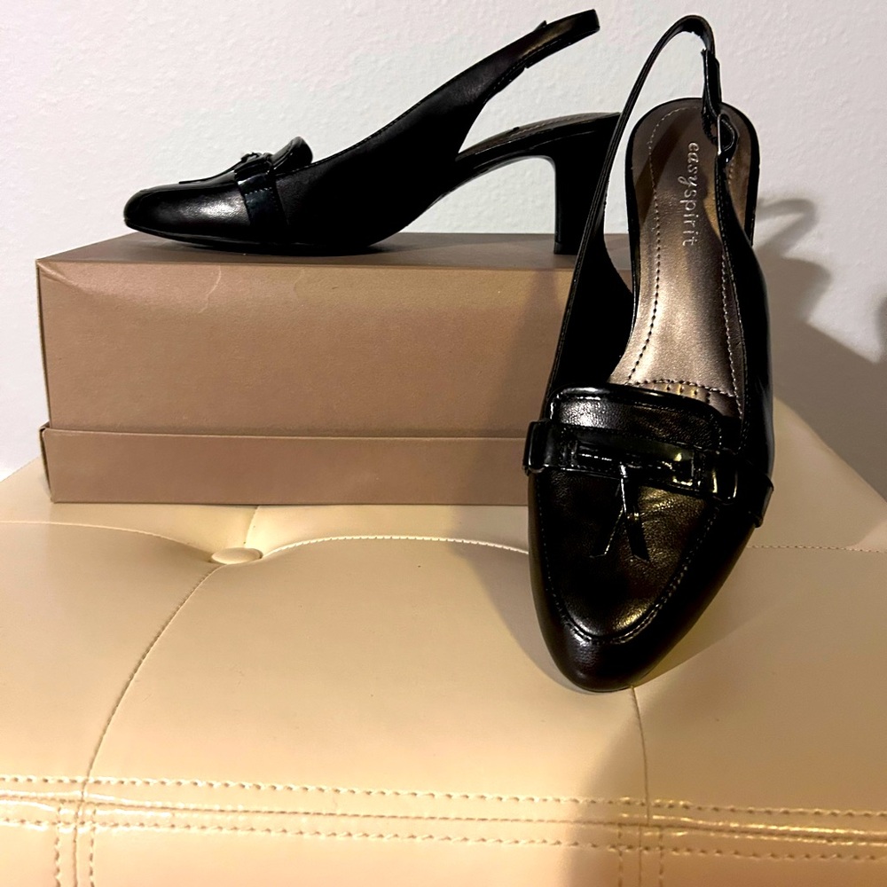 Easy Spirit Black Leather Heel with Sling Back Strap, Size 5.5. New in a box.